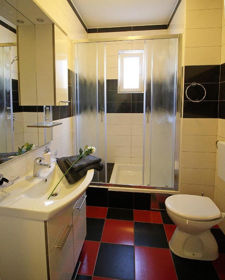 Apartmani Bozena Makarska Exterior photo