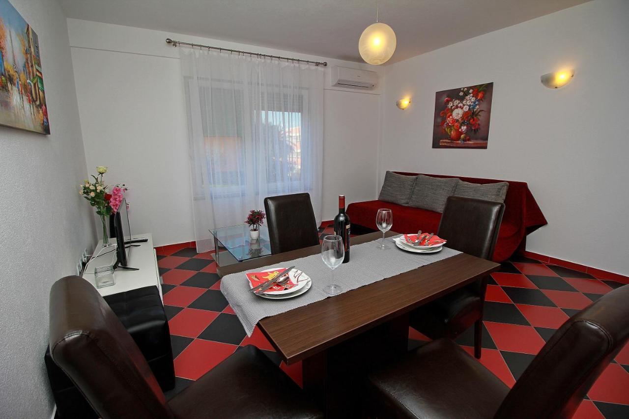 Apartmani Bozena Makarska Exterior photo